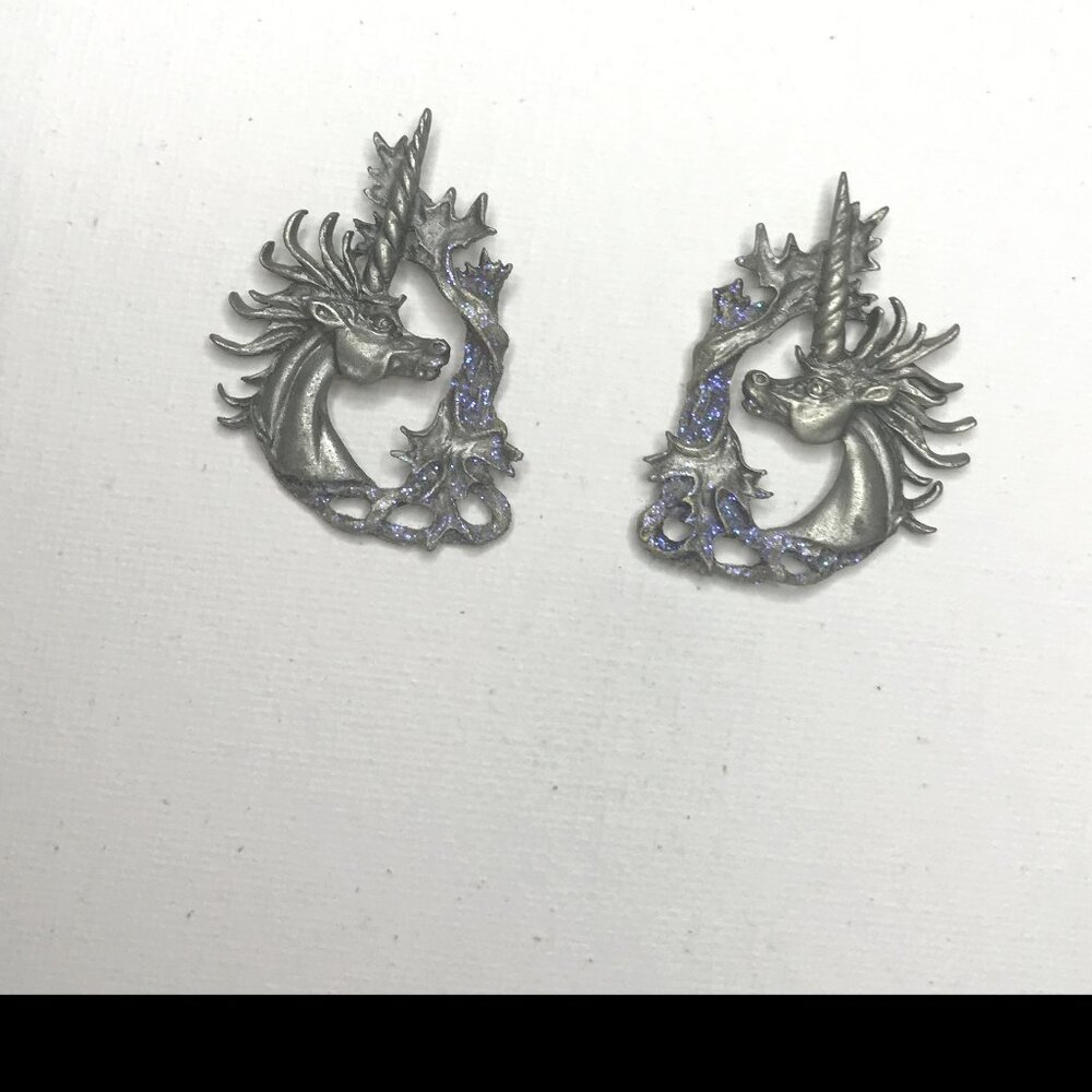 Vintage Pewter Unicorn earrings - Picture 2 of 4